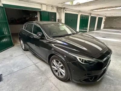Usata Infiniti Q30 Premium 170 CV (125 kW) 2016 Berlina