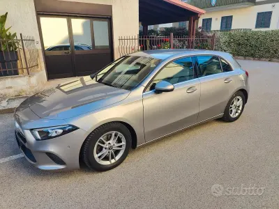Usata Mercedes A180 Business 136 CV (100 kW) 2020 Grigio Berlina