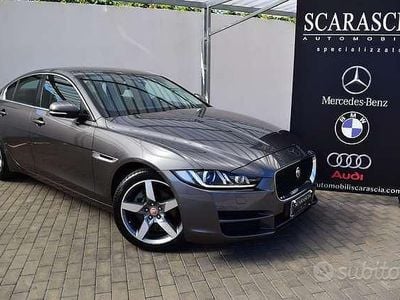 Usata Jaguar XE Prestige 180 CV (132 kW) 2015 Ammonite grey Berlina
