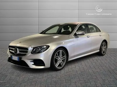 Usata Mercedes E200 Premium 160 CV (117 kW) 2020 Argento metallizzato Berlina