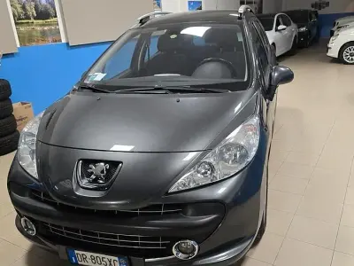 Begagnad Peugeot 207 109 HK (80 kW) 2008 Grå Kombi