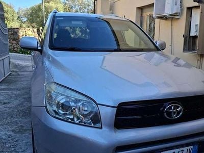 Usata Toyota RAV4 Sol 136 CV (100 kW) 2006 Grigio SUV