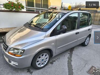 Usata Fiat Multipla Dynamic 116 CV (85 kW) 2005 Argento Monovolume
