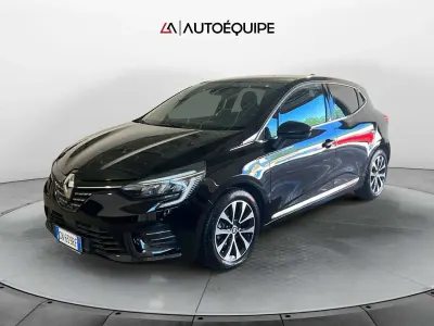 Usata Renault Clio V Techno 145 CV (106 kW) 2023 Nero Berlina
