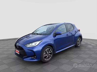 Usata Toyota Yaris Trend 72 CV (52 kW) 2022 Blu Utilitaria
