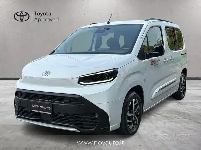 Usata Toyota Proace Verso City 130 CV (95 kW) 2024 Bianco Station wagon
