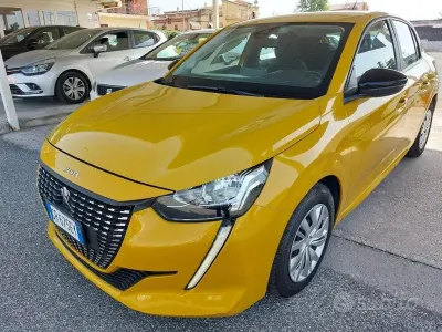 Usata Peugeot 208 Active 75 CV (55 kW) 2023 Giallo Utilitaria