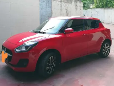 Usata Suzuki Swift 83 CV (61 kW) 2021 Rosso Utilitaria