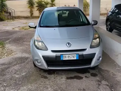 Usata Renault Clio II 85 CV (62 kW) 2009 Grigio Berlina