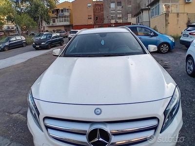 Usata Mercedes GLA200 136 CV (100 kW) 2014 Bianco SUV