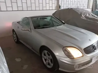 Käytetty Mercedes SLK200 163 HP (119 kW) 2000 Hopea Avoauto