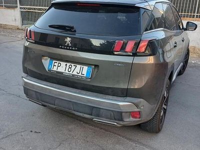 Usata Peugeot 3008 Business-Line 120 CV (88 kW) 2017 Verde SUV