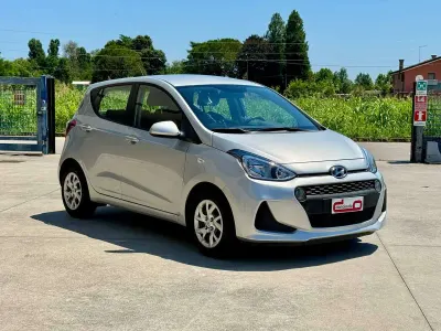 Usata Hyundai i10 67 CV (49 kW) 2019 Argento Utilitaria