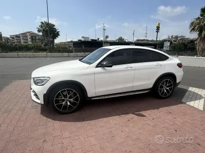 Gebraucht Mercedes GLC300 245 PS (180 kW) 2020 Weiß Coupé