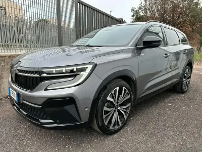 Usata Renault Espace Iconic 130 CV (95 kW) 2024 Grigio SUV