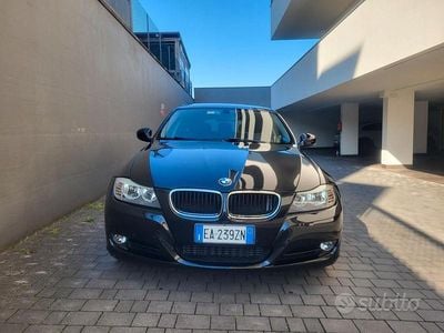 Usata BMW 318 143 CV (105 kW) 2010 Nero Station wagon