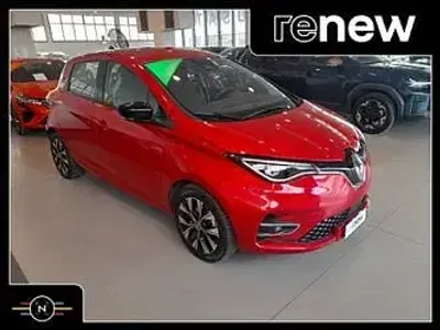 Usata Renault Zoe Evolution 100 kW (136 CV) 2023 Rosso Utilitaria