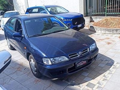 Usata Nissan Primera SE 101 CV (74 kW) 1997 Blu