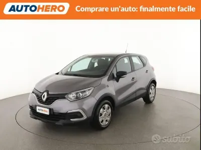 Usata Renault Captur Life 90 CV (66 kW) 2017 Grigio SUV