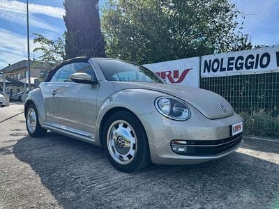 Usata VW Beetle Cabriolet Design 105 CV (77 kW) 2014 Beige Cabrio