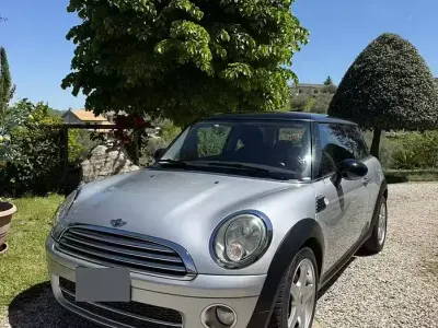 Usata Mini Cooper D 109 CV (80 kW) 2009 Utilitaria