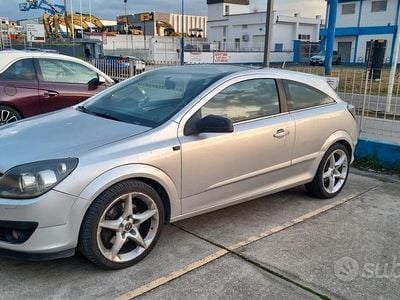 Usata Opel Astra GTC 125 CV (91 kW) 2009
