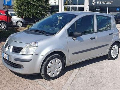 Usata Renault Modus 68 CV (50 kW) 2007 Argento Monovolume