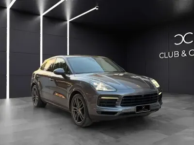 Usata Porsche Cayenne Coupe Sport 462 CV (339 kW) 2021 Grigio Coupé