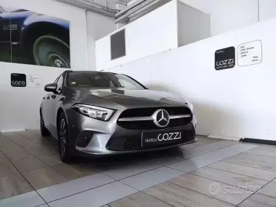 Usata Mercedes A180 Business 116 CV (85 kW) 2022 Grigio Berlina
