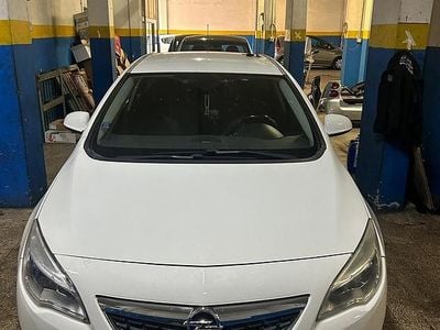 Usata Opel Astra 2012 Bianco Berlina