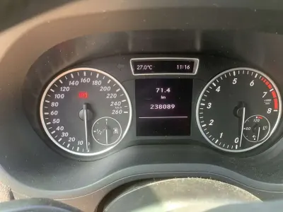 Usata Mercedes B200 156 CV (114 kW) 2014 Utilitaria