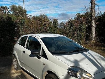 Usata Fiat Punto 75 CV (55 kW) 2011 Bianco Utilitaria