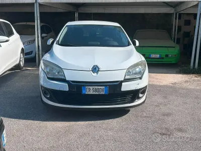 Usata Renault Mégane III 110 CV (80 kW) 2013 Bianco Berlina