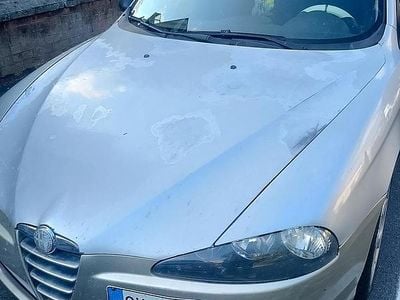 Usata Alfa Romeo 147 120 CV (88 kW) 2005 Grigio Utilitaria