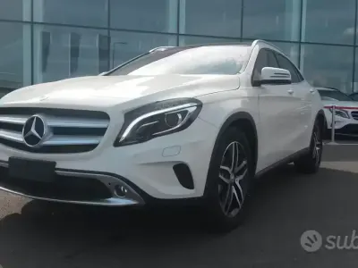 Usata Mercedes GLA180 109 CV (80 kW) 2015 Bianco SUV