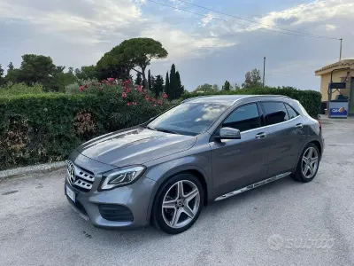 Usata Mercedes GLA220 Premium 177 CV (130 kW) 2017 Grigio SUV