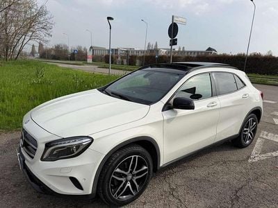 Usado Mercedes GLA200 136 CV (100 kW) 2016 Blanco SUV