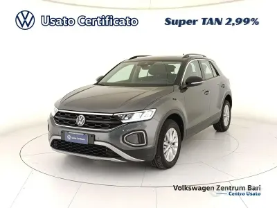 Usata VW T-Roc Life 116 CV (85 kW) 2025 Grigio SUV