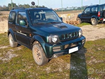 Usata Suzuki Jimny 86 CV (63 kW) 2007 Verde SUV