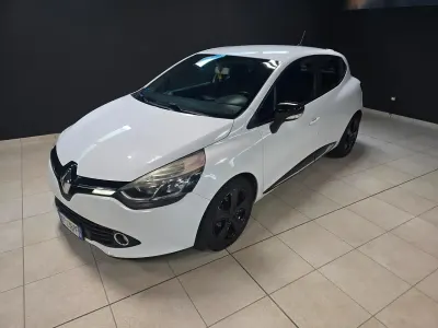 Usata Renault Clio IV 75 CV (55 kW) 2012 Bianco Berlina