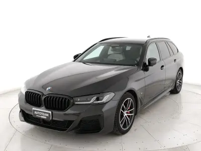 Usata BMW 520 M Sport 190 CV (139 kW) 2023 Grigio metall. Station wagon
