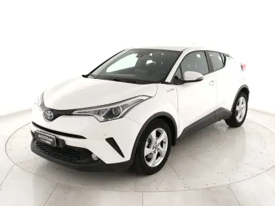 Usata Toyota C-HR Active 98 CV (72 kW) 2018 Bianco SUV