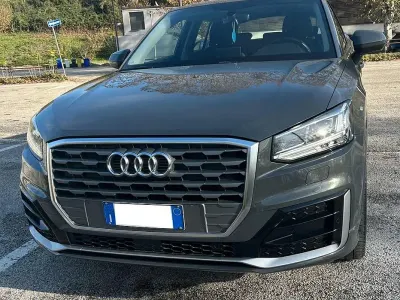 Usata Audi Q2 S-Line 116 CV (85 kW) 2017 Grigio SUV