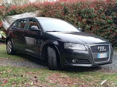 Occasion Audi A3 Attraction 105 ch (77 kW) 2010 Noir Citadine