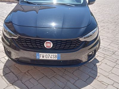 Usata Fiat Tipo 120 CV (88 kW) 2019 Nero Station wagon