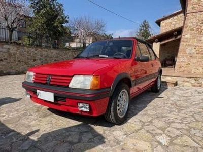 Usata Peugeot 205 113 CV (83 kW) 1988 Rosso vallelunga Berlina