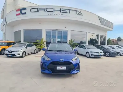 Nuova Toyota Yaris Hybrid Active 92 CV (67 kW) 2026 Bluazzurro Berlina