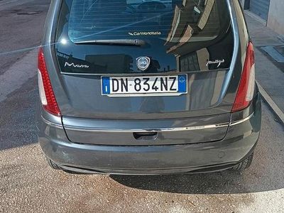 Usata Lancia Musa 75 CV (55 kW) 2008 Grigio Monovolume