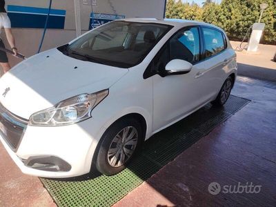 Usata Peugeot 208 120 CV (88 kW) 2016 Bianco Utilitaria
