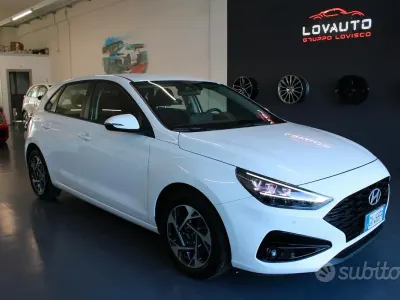 Usata Hyundai i30 101 CV (74 kW) 2024 Bianco Berlina